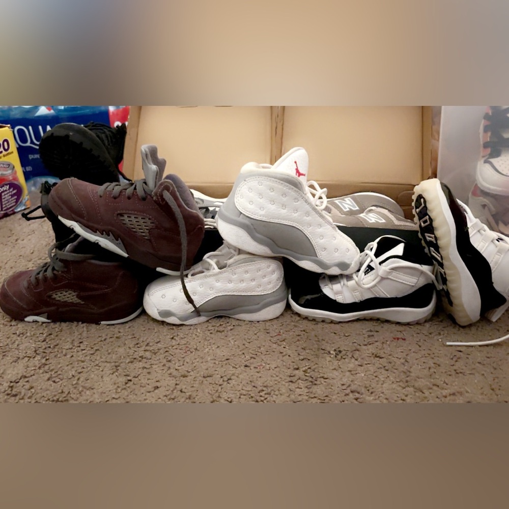 5 pair of size 6c toddler shoes for $150 - Picture 3 of 3